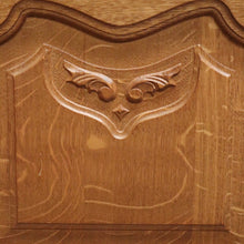 Load image into Gallery viewer, Pair of Vintage French Bedside Cabinets or Bedside Tables, Lamp Tables. B11537