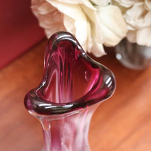 Load image into Gallery viewer, x SOLD Vintage Val St Lambert Vase, Vintage, Retro, Mid-Century Murano-Style Vase. B11644
