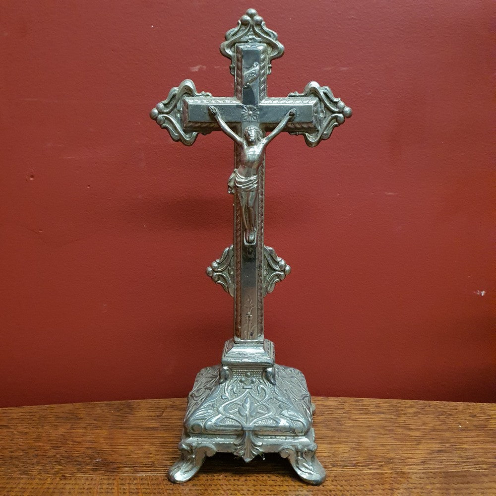 Antique Silver Plate Crucifix, Cross, Jesus on the Cross, Home Worship or Devotion. B11591