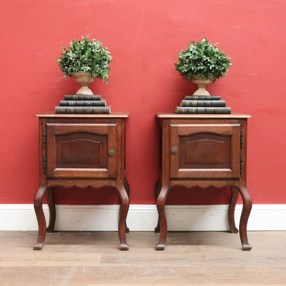 Vintage French Single Door Matching Pair of Bedside Cabinets or Lamp, Side Tables. B11568
