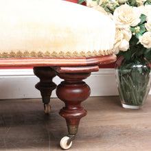 Load image into Gallery viewer, x SOLD Antique Australian Cedar Single ended Chaise, Lounge, Settee, with Castors. B12343