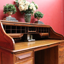 Load image into Gallery viewer, Antique Cutler Quarter Sawn Oak Roll Top Desk with Tambour and Key. B13065