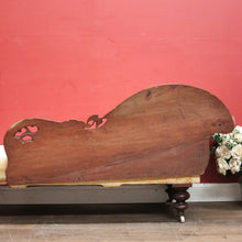 Load image into Gallery viewer, x SOLD Antique Australian Cedar Single ended Chaise, Lounge, Settee, with Castors. B12343