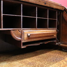 Load image into Gallery viewer, Antique Cutler Quarter Sawn Oak Roll Top Desk with Tambour and Key. B13065