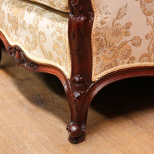 Load image into Gallery viewer, Grand Antique Victorian-Style Walnut Sofa with Cream Floral Upholstery and Cushions. B12695