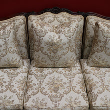 Load image into Gallery viewer, Grand Antique Victorian-Style Walnut Sofa with Cream Floral Upholstery and Cushions. B12695