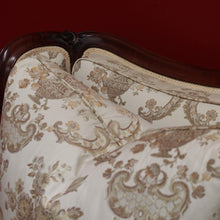 Load image into Gallery viewer, Grand Antique Victorian-Style Walnut Sofa with Cream Floral Upholstery and Cushions. B12695
