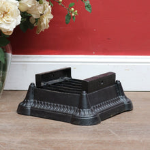 Load image into Gallery viewer, Antique Australian Metters Cast Iron Boot Scraper with Grill. B12699
