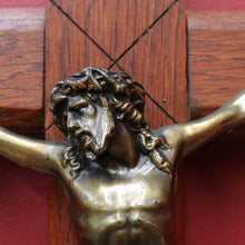 Load image into Gallery viewer, Large Antique French Oak and Brass Wooden Crucifix with Carved Thorn Detail. B12798