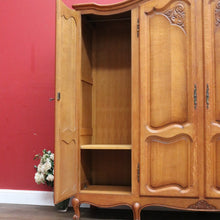 Load image into Gallery viewer, x SOLD An Antique French Oak 4 Door Bedroom Wardrobe Linen Press Armoire Cabinet B12802