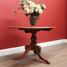 Load image into Gallery viewer, Antique Australian Cedar Oval Tilt-Top Wine Table with Tri-Leg Base. B12520