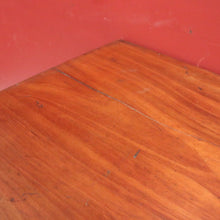 Load image into Gallery viewer, Antique English Mahogany Chest of Drawers with Flame Mahogany Drawer Fronts. B12063