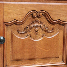 Load image into Gallery viewer, A Pair of Vintage French Oak Single Door Bedside Lamp Table Cabinets B12831