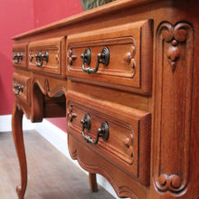 Load image into Gallery viewer, Vintage French tri mirror dressing table with bevelled mirrors and five drawers. B12801