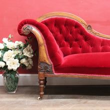 Load image into Gallery viewer, Antique English Mahogany Chaise Lounge with Tufted Button Back. B13030