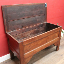 Load image into Gallery viewer, Antique French oak mule chest or blanket box circa 1850. B13027
