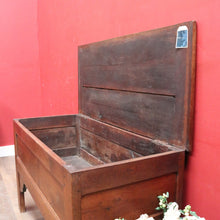 Load image into Gallery viewer, Antique French oak mule chest or blanket box circa 1850. B13027