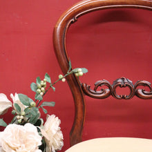 Load image into Gallery viewer, Antique English Mahogany Chair with Butter-Yellow Upholstery. B12626