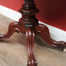 Load image into Gallery viewer, Antique English Fold Over Card Table or Pedestal Hall / Lamp Table. B12243