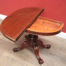 Load image into Gallery viewer, Antique English Fold Over Card Table or Pedestal Hall / Lamp Table. B12243