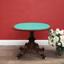 Load image into Gallery viewer, Antique English Fold Over Card Table or Pedestal Hall / Lamp Table. B12243