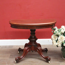 Load image into Gallery viewer, Antique English Fold Over Card Table or Pedestal Hall / Lamp Table. B12243