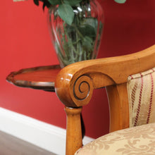 Load image into Gallery viewer, x SOLD Vintage French Settee, 2 Seat Sofa, Lounge, Vintage Hall Chair Gold and Burgundy. B10443