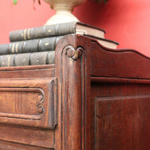 Load image into Gallery viewer, x SOLD A Set of Vintage French Oak Bedside Cabinets, Bedside Tables Lamp Side Tables B10563
