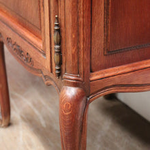 Load image into Gallery viewer, x SOLD A Pair of Vintage Lamp Table or Side Tables, Bedside Tables, French Oak. B11497
