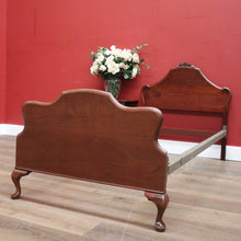 Load image into Gallery viewer, Vintage Australian Cedar Single bed, headboard, foot and two side rails. Built by Starkey and Christo, Brisbane. B11773
