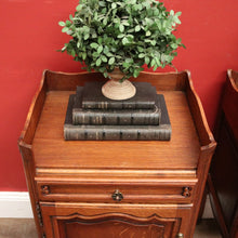 Load image into Gallery viewer, x SOLD A Pair of Vintage Lamp Table or Side Tables, Bedside Tables, French Oak. B11497
