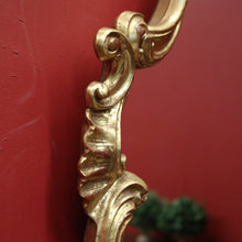 Load image into Gallery viewer, Vintage Italian Mirror, Florentine (Italy) Gilt Framed Shield-Shaped Wall Mirror. B11311
