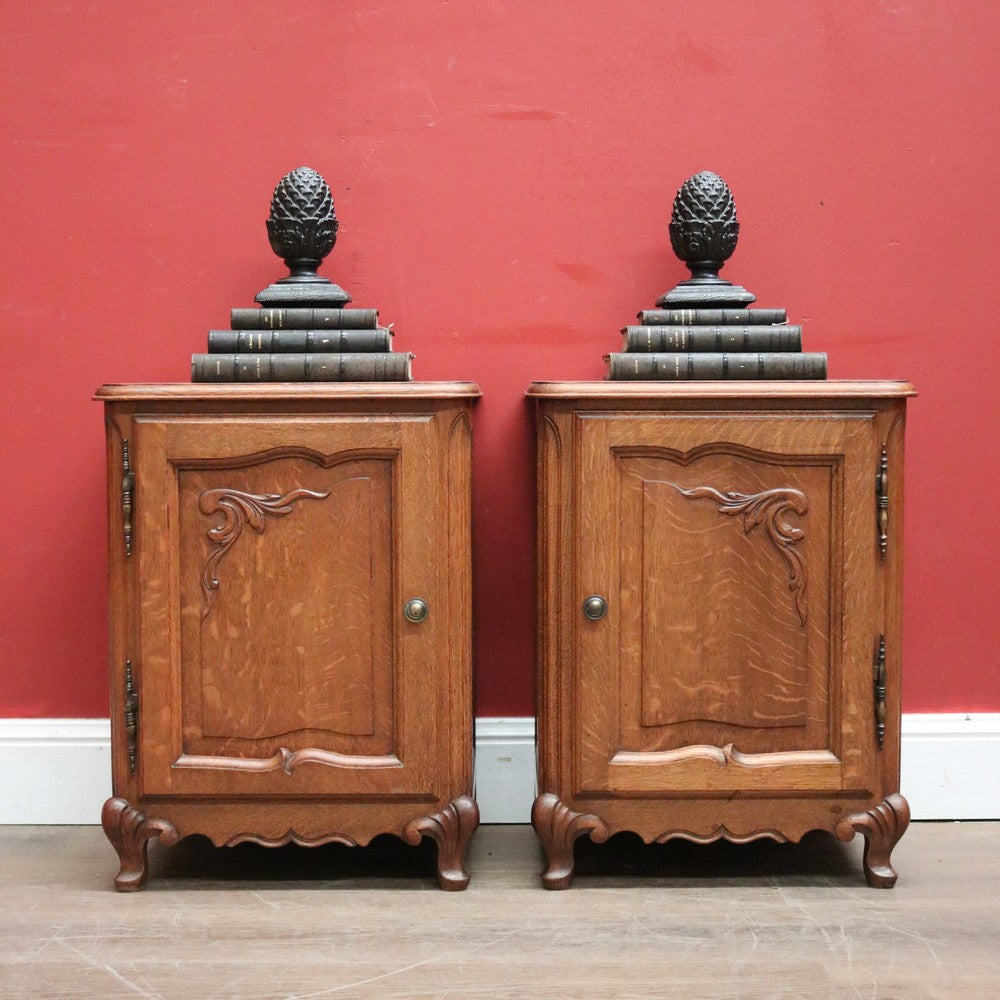 x SOLD Pair of 1930-1940 French Oak Lamp Tables or Bedside Tables Cabinets or Cupboards B11559