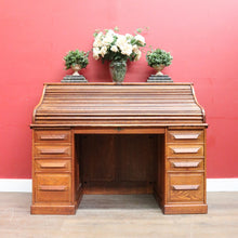 Load image into Gallery viewer, Antique Cutler Quarter Sawn Oak Roll Top Desk with Tambour and Key. B13065
