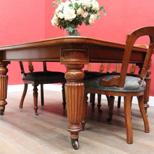 Load image into Gallery viewer, Antique English Oak Extending Dining Table with Joseph Fitter Winding Mechanism. B13057
