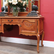 Load image into Gallery viewer, Vintage French Oak Three Panel Dressing Mirror with Carved Shell Detail. B12759
