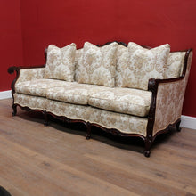 Load image into Gallery viewer, Grand Antique Victorian-Style Walnut Sofa with Cream Floral Upholstery and Cushions. B12695
