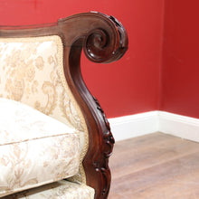 Load image into Gallery viewer, Grand Antique Victorian-Style Walnut Sofa with Cream Floral Upholstery and Cushions. B12695
