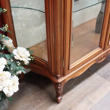 Load image into Gallery viewer, Vintage French Louis XV Style Walnut Vitrine Display Cabinet with Curved Glass. B13117
