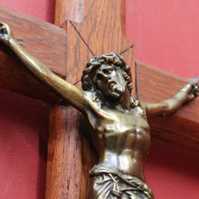Load image into Gallery viewer, Large Antique French Oak and Brass Wooden Crucifix with Carved Thorn Detail. B12798
