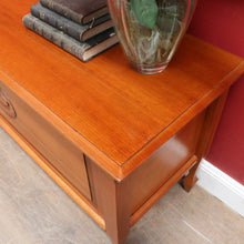 Load image into Gallery viewer, Vintage Australian Maple Lift Lid Blanket Box with Carved Floral Medallion Panel. B13125
