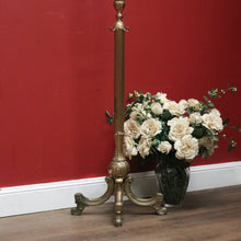 Load image into Gallery viewer, x SOLD Vintage Italian Brass Coat and Hat Rack with Bag Hooks – Elegant &amp; Sturdy Design. B12482
