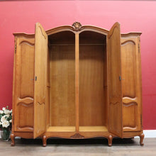 Load image into Gallery viewer, x SOLD An Antique French Oak 4 Door Bedroom Wardrobe Linen Press Armoire Cabinet B12802
