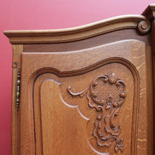 Load image into Gallery viewer, Antique French Oak 4 Door Breakfront Wardrobe Armoire with Hanging Rail and Shelves. B12804
