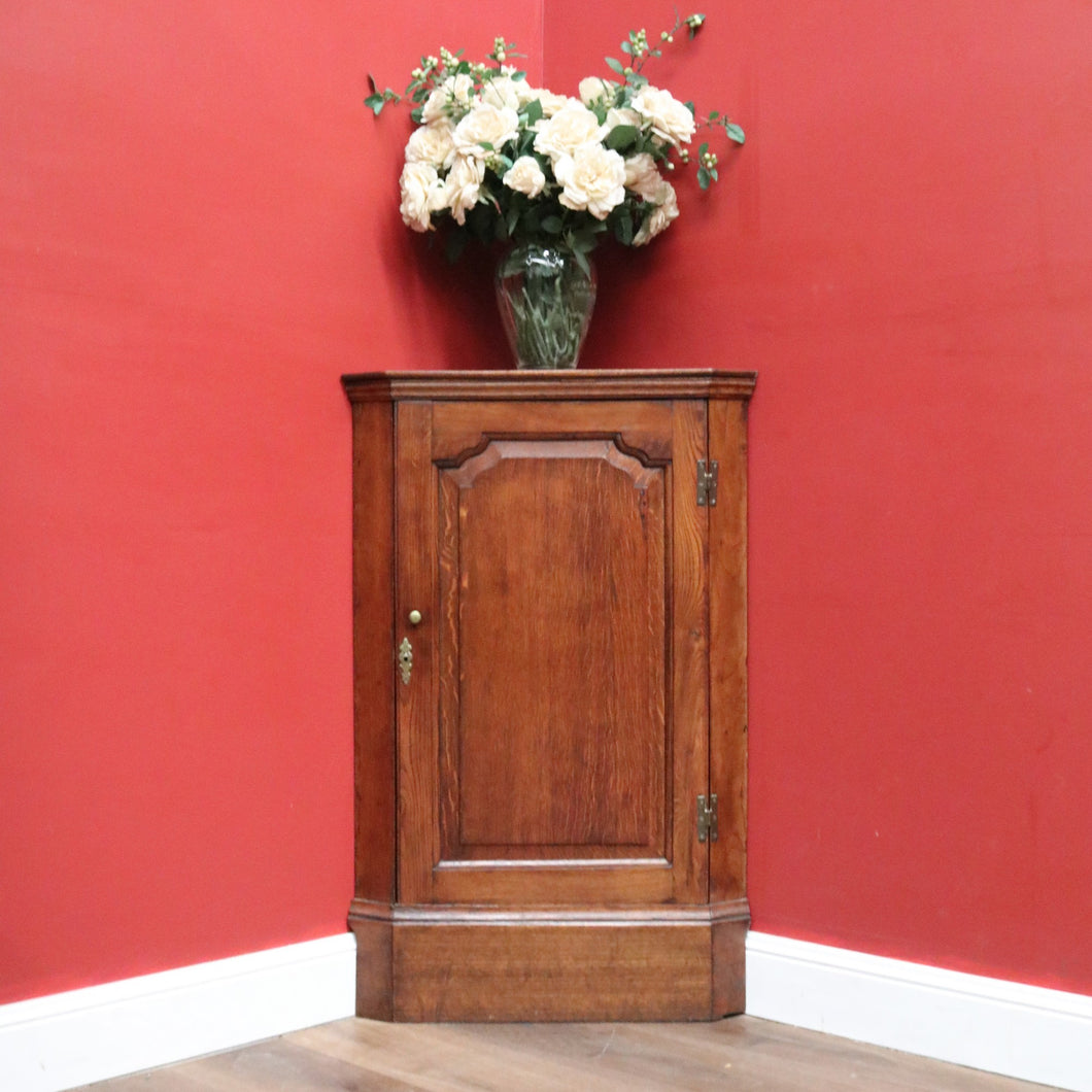 Antique Georgian English Oak Corner Cabinet – Brass Fittings, Key, 3 Shelves. B12504