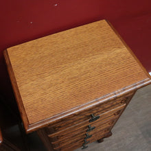 Load image into Gallery viewer, Pair Vintage French Oak Bedside Cabinets Five Drawer Cabriole Legs. B12810
