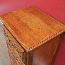 Load image into Gallery viewer, French Oak Four Drawer Chest Cabriole Legs Brass Handles Vintage. B12997
