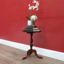 Load image into Gallery viewer, Antique Australian Cedar Single Pedestal Tri Leg Circular Top Wine Table B12921
