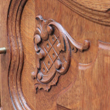 Load image into Gallery viewer, Pair of Vintage French Oak Single Door Bedside or Side Lamp Table B13014
