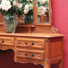 Load image into Gallery viewer, Vintage French tri mirror dressing table with bevelled mirrors and five drawers. B12801
